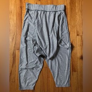 Sweaty Betty Black & White Geometric Harem Pants Medium
